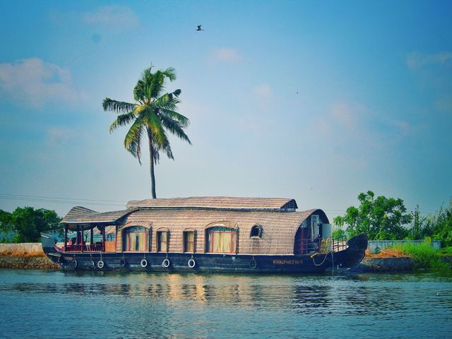 Boat house on Chao Praya