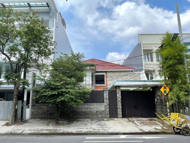Rumah Strategis Komersial Area Nol Jalan Raya Tenggilis