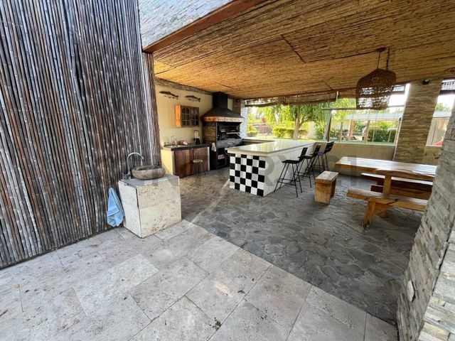 place photo 75