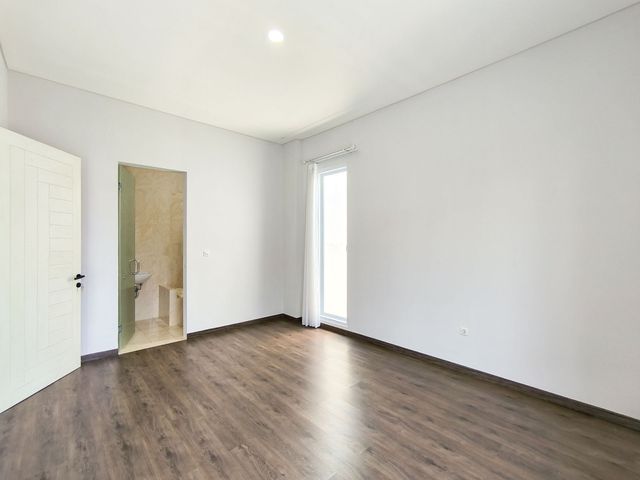 place photo 53