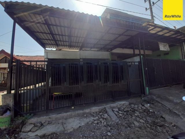 Disewakan Rumah Siap Huni 1,5 Lantai Lokasi Kebraon, Karang Pilang