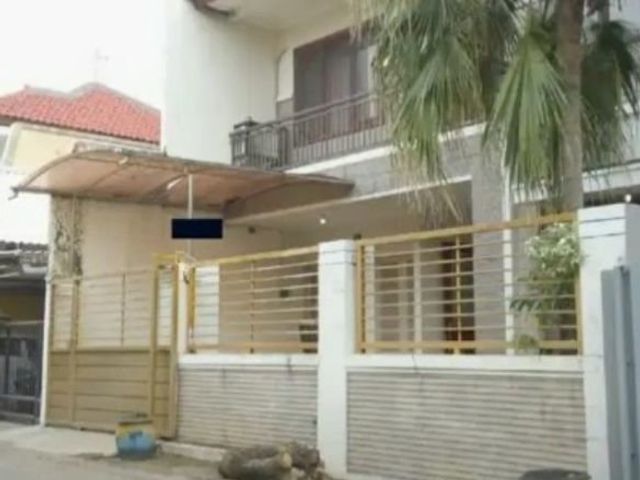 Rumah Terawat 2 Lantai Mojoklanggru Dekat Dharmahusada