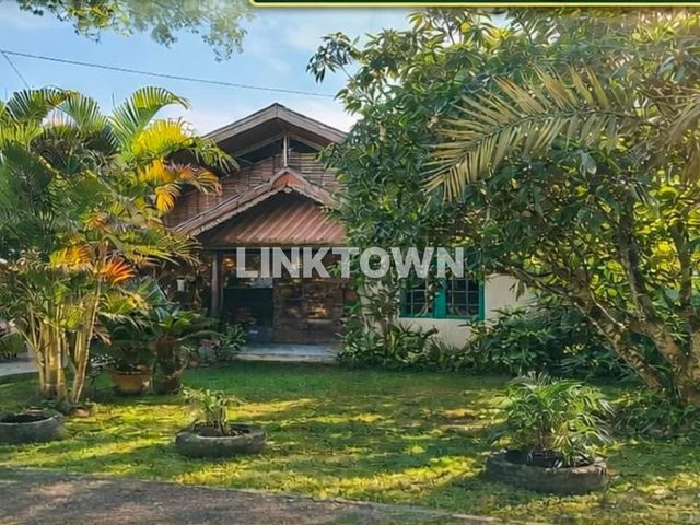 Dijual Rumah Furnished Plus Tanah di Arteri Spadio Kalbar