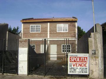 V.Ballester Excelente duplex 3 ambientes c/cochera y patio