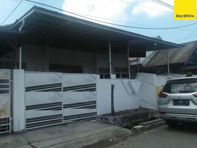 Dijual & Disewakan Rumah SHM 2 Lantai Di Simpang Darmo Permai Selatan