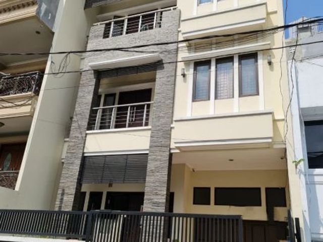 Rumah Dalam Komplek Mangga Dua Sawah Besar