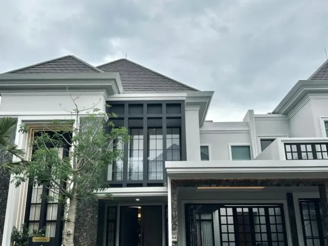 Rumah Mewah kawasan Superblock Pakuwon Indah Surabaya Barat