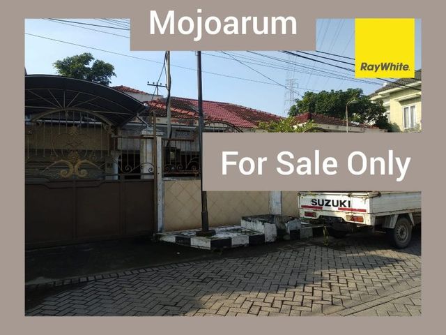 Dijual Cepat Rumah SHM 1,5 Lantai Lokasi di Mojoarum, Surabaya