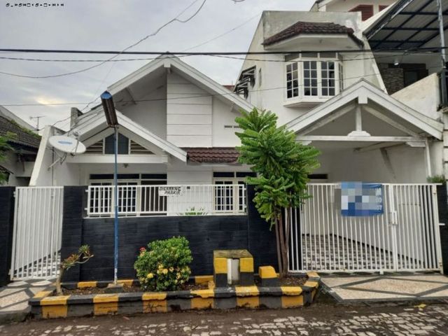 Rumah Perumahan wiguna tengah, sby timur Full Bangunan, Siap Huni