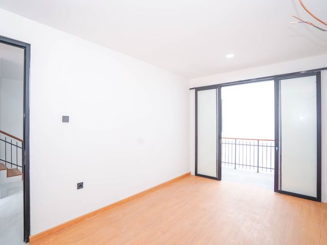 place photo 68