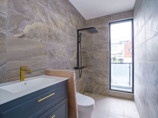 place photo 66