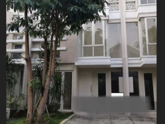 Rumah new gress di zimbali Costa Pakuwon City sby