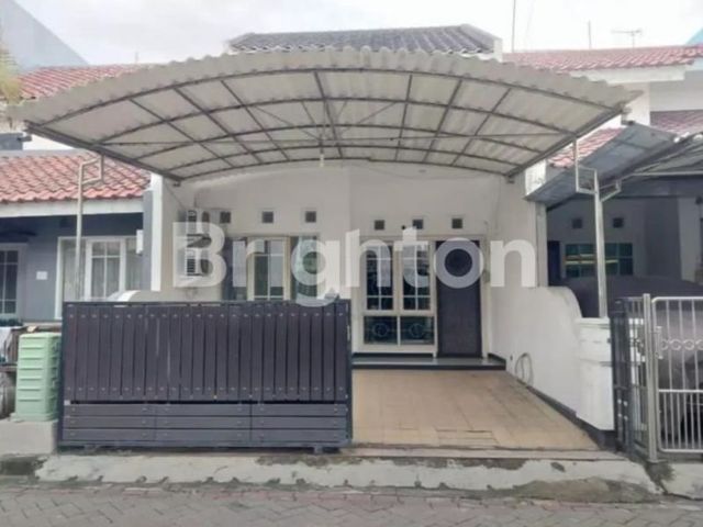 Rumah Terawat 1,5 Lantai Pakuwon City Taman Mutiara Bonus AC