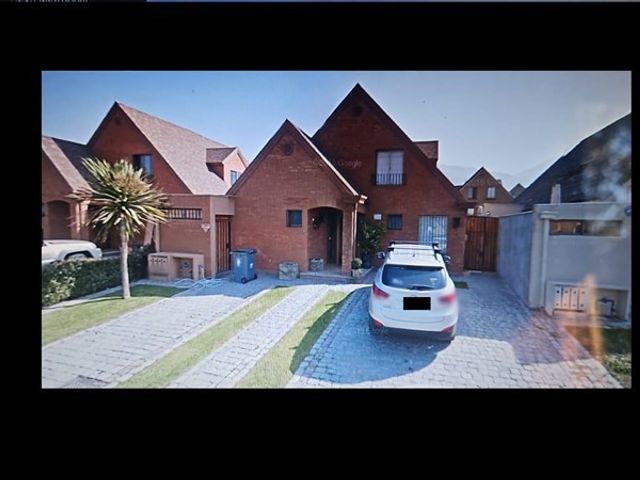 Casa en arriendo de 4 dorm. en Lo Barnechea