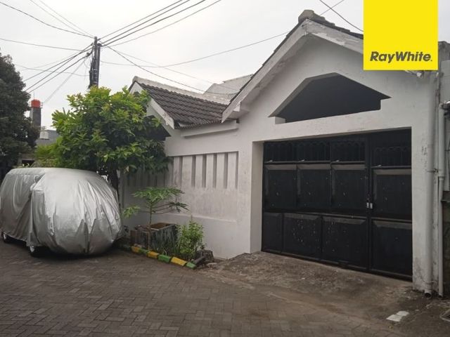 Dijual & Disewakan Rumah Dengan 5 KT 2 KM Di Wisma Lidah Kulon, SBY