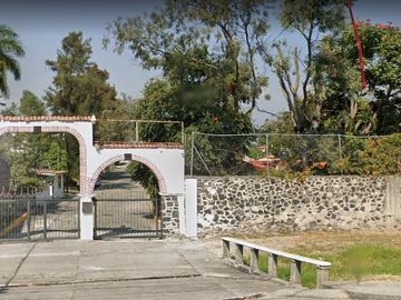 Casa en Fracc. El Paraje, Jiutepec, Morelos. **Remate Bnacario**.