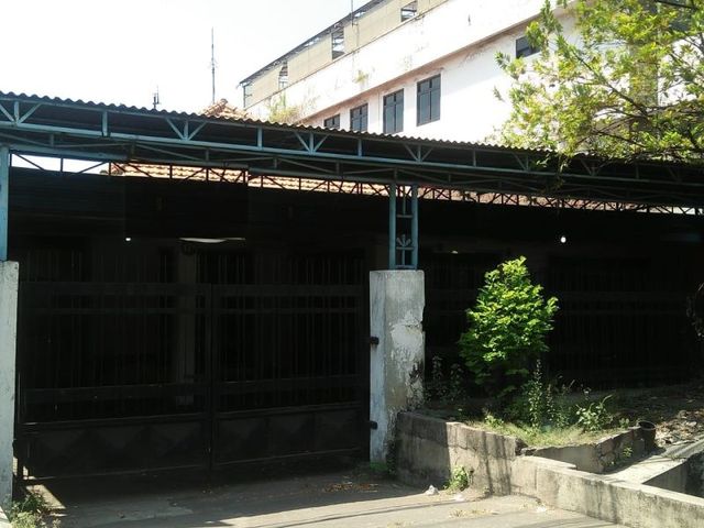 Dijual Rumah Lokasi Surabaya Utara Tepatnya di Jl. Perak Timur