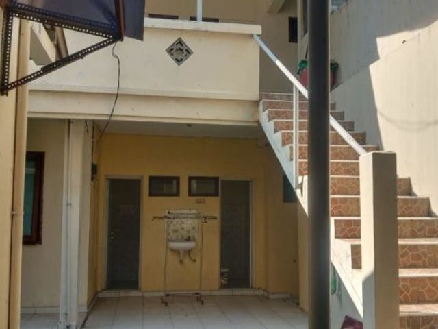 Rumah Wisma Permai Tengah Row 3 mobil