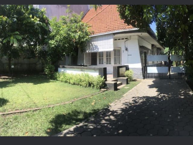 Dijual rumah lama di pusat kota sby di jalan Ciliwung