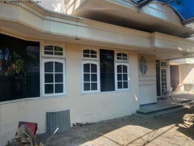 Rumah Ambengan Surabaya Strategis, tengah kota