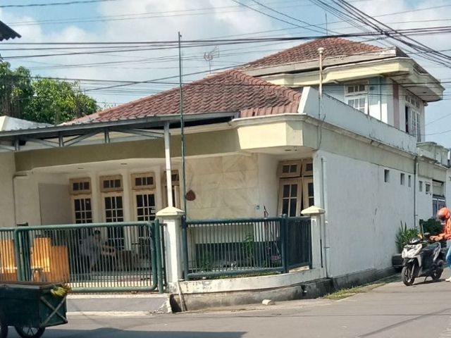 DiJual Rumah Hook Siap huni ,di Kemlaten Sby