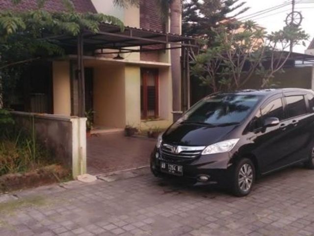 Dijual rumah di Colomadu