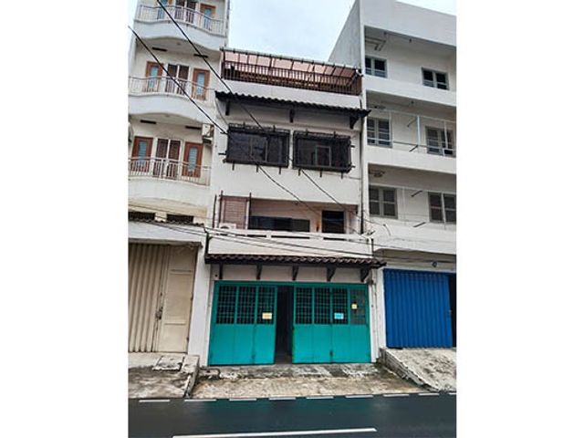 Dijual Rumah Tua hitung tanah di Pinangsia, Tamansari