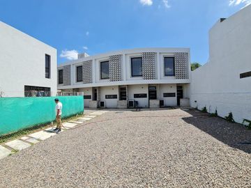 Duplex 3 ambientes amplio con cochera  a Estrenar (venta o Permuta)