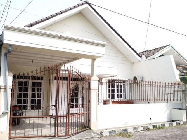 Rumah Nirwana Executive Surabaya Disewakan