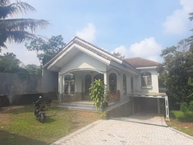 Dijual rumah 3 lantai Lokasi : Pakis aji plajan njowan jepara nol jalan