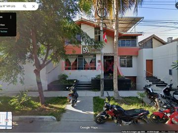 🏡 Ocasión Casa En Venta 📍 Urb. Miraflores Calle Los Almendros Num  149 📏 A.T 336 M2 (12 X 28)   📏  A.C 518
