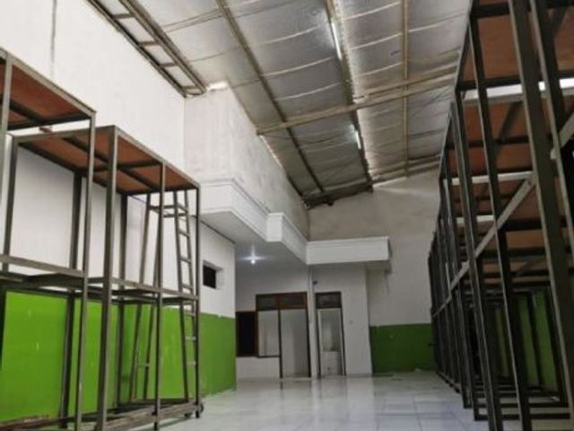 RUMAH BISA UNTUK KANTOR/GUDANG LEBAK JAYA UTARA KENJERAN