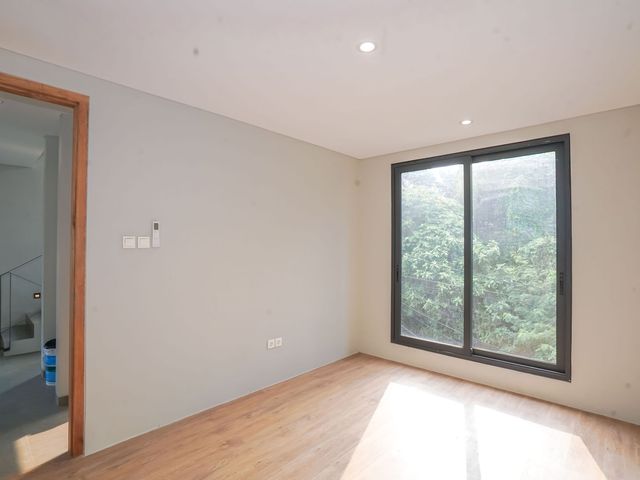 place photo 52