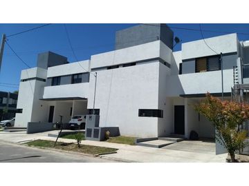 VENDEMOS  HERMOSO DUPLEX B° LOMAS DEL CHATEAU