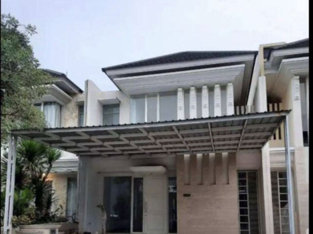 Rumah luxury di Palm Beach pakuwon city sby