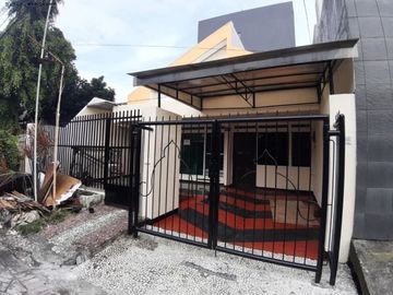 Rumah jl barata jaya siap huni baru saja di renovasi