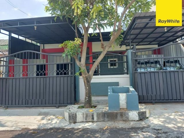 Disewakan Rumah Lokasi Strategis Di Jl. Sukomanunggal Jaya, Surabaya