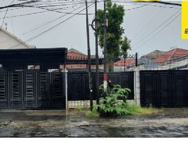 Disewakan Rumah Siap Huni Strategis di Jl. Raya Dharmahusada