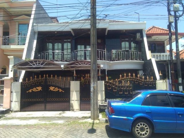 Rumah disewakan Dukuh Kupang Timur