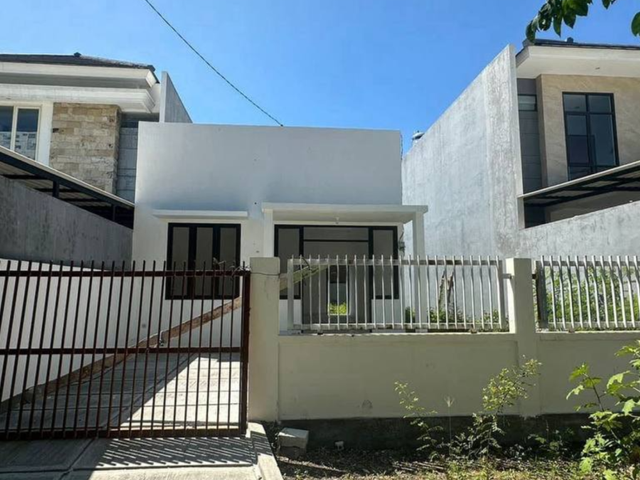 DIJUAL RUMAH HITUNG TANAH TENGGILIS MEJOYO  DEKAT KAMPUS UBAYA COCOK BUAT KOS2AN