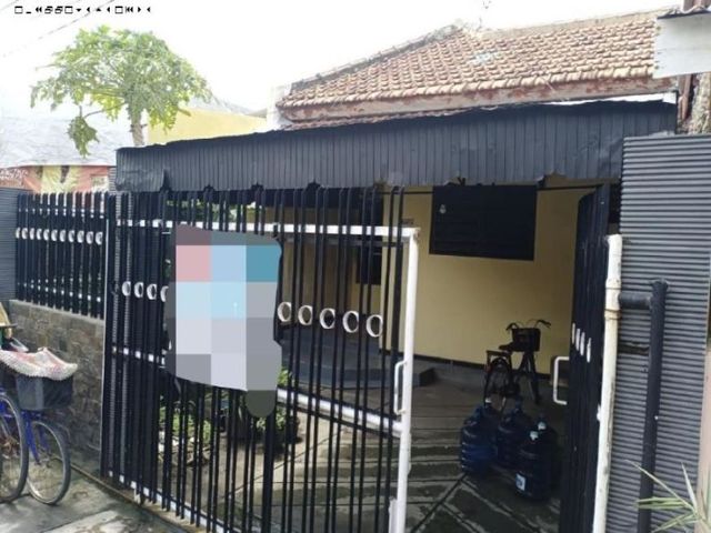 Rumah di Rangkah VII, Row jalan 2 mobil, Hadap timur