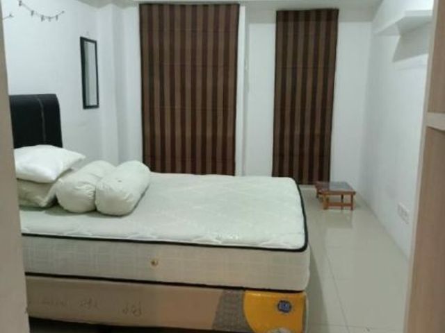 Apartemen Orchard, Full Furnish, Hadap Barat