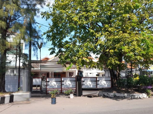 Rumah Disewakan Jl. Anjarmoro Surabaya KT