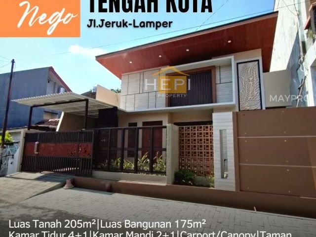 5 Bedroom House for sale