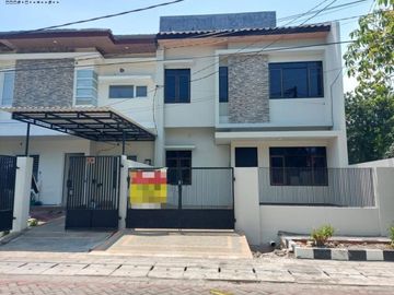 Rumah di Pandugo Rungkut, Row jalan 2 mobil, Hadap Timur