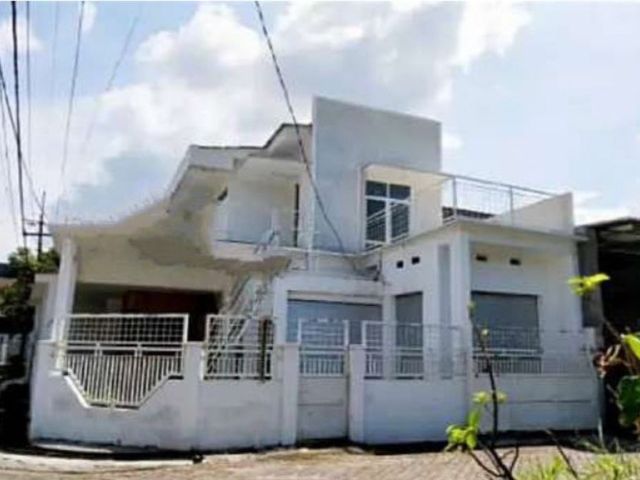 Dijual rumah toko karang klumprik surabaya