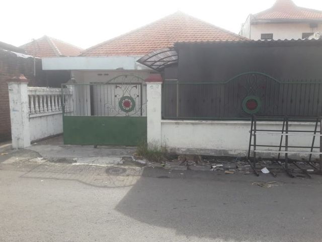 Dijual Rumah Hitung Tanah Raya Kedung Tarukan Surabaya*_