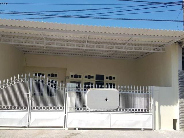 Rumah Nirwana Executive, Strategis, Siap Huni