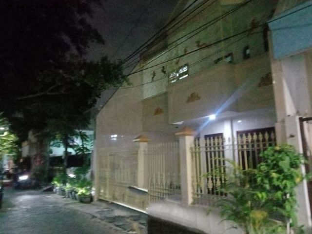 RUMAH 2,5 LANTAI LEBAK REJO KENJERAN, Strategis