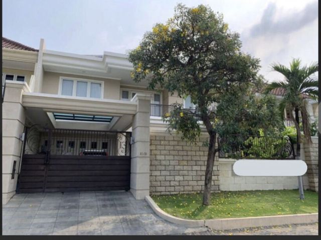Rumah mewah jalan utama di villa Westwood Pakuwon city